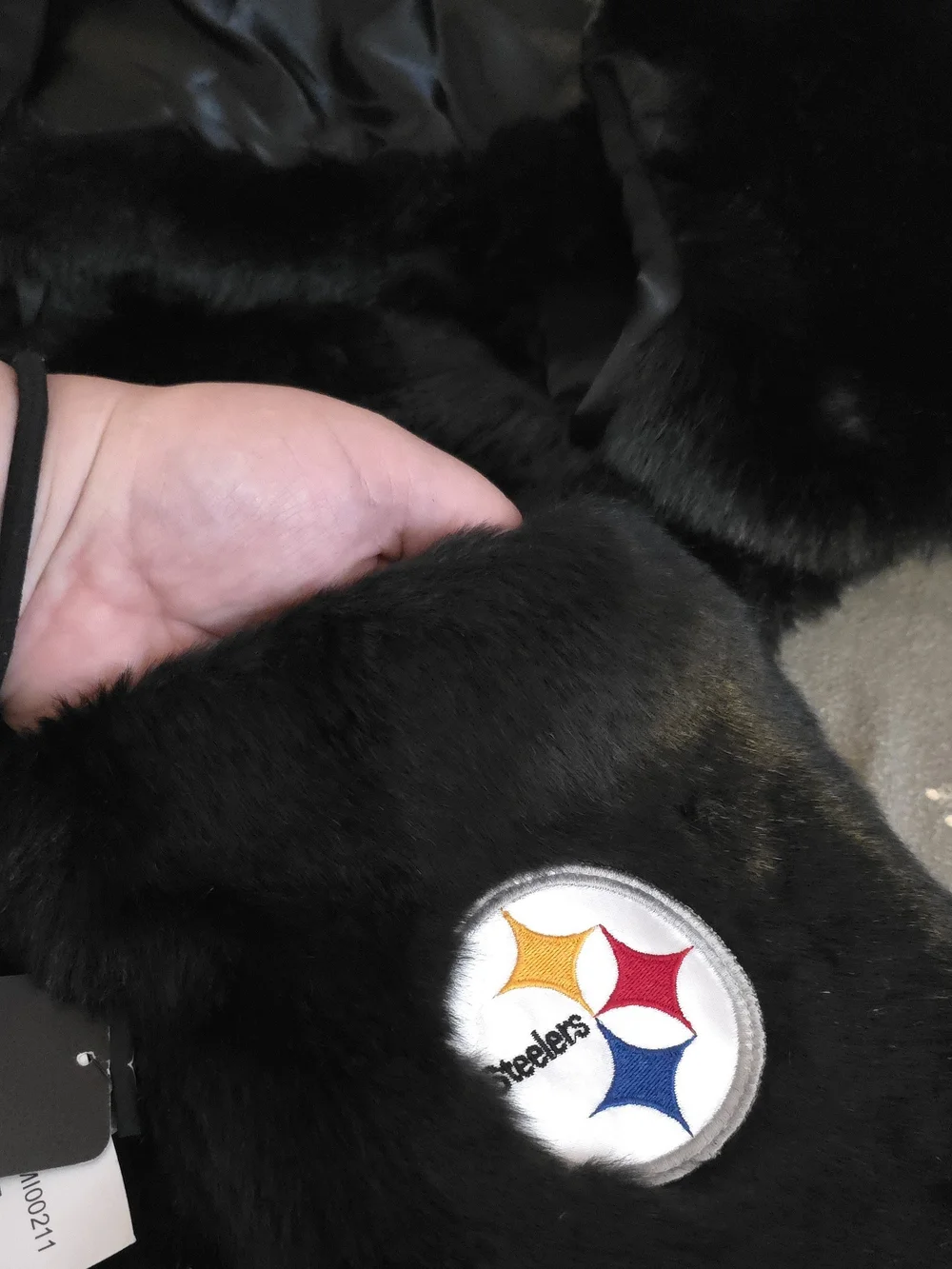 NFL Pittsburgh STEELERS Black Faux Fur Scarf with Built In Hand Pockets